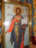 Иконостас в домовой церкви в честь иконы Божией Матери «Знамение» Архиерейского подворья г. Ростова-на-Дону