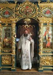 Иконостас в домовой церкви в честь иконы Божией Матери «Знамение» Архиерейского подворья г. Ростова-на-Дону