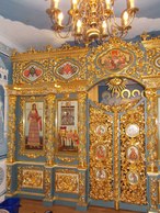 Иконостас в домовой церкви в честь иконы Божией Матери «Знамение» Архиерейского подворья г. Ростова-на-Дону