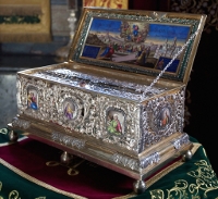 Молебен перед Поясом Пресвятой Богородицы