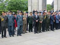 Возложение цветов в Берлине