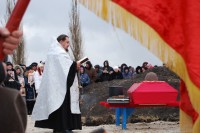 Перезахоронение останков погибших