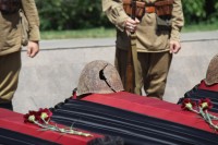 Перезахоронение останков погибших