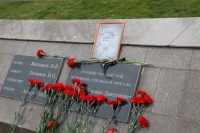 Возложение цветов и венков