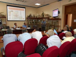 Круглый стол