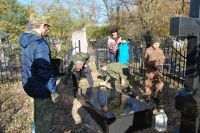 Уборка воинских захоронений