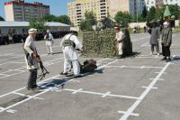 Праздничное построение в подшефной воинской части