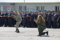 Праздничное построение в подшефной воинской части