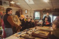 Иконописец Дмитрий Шестопалов провел экскурсию для школьников 3г класса школы № 15