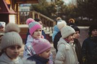 Артем Панфилов и флорист международного класса Валерия Букина провели экскурсию для школьников 4а класса школы №15