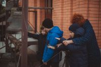 Артем Панфилов и флорист международного класса Валерия Букина провели экскурсию для школьников 4а класса школы №15