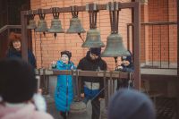 Артем Панфилов и флорист международного класса Валерия Букина провели экскурсию для школьников 4а класса школы №15