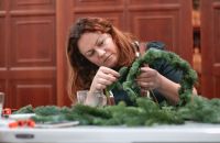 Мастер-класс по созданию венцов из хвои