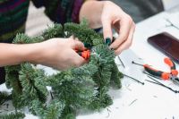 Мастер-класс по созданию венцов из хвои