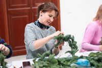 Мастер-класс по созданию венцов из хвои