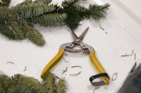 Мастер-класс по созданию венцов из хвои