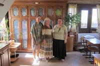 Гости в золотшвейной мастерской