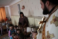 Протоиерей Валерий Волощук совершил чин освящения специального коррекционного детского дома «Аревик» для детей с отклонениями в развитии в п. Чалтырь