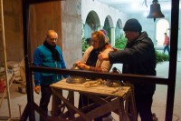 Подготовка храма к празднику