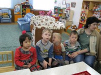 Сестры милосердия и священник прихода посетили подшефный детский дом "Аревик"