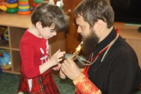 Сестры милосердия и священник прихода посетили подшефный детский дом "Аревик"