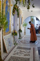 Завершена работа над полами в алтаре нижнего храма