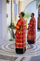 Завершена работа над полами в алтаре нижнего храма