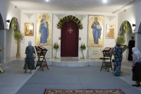 Завершена работа над полами в алтаре нижнего храма