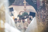 Божественную литургию в войсковом соборе Воскресения Христова