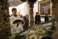 Божественную литургию в войсковом соборе Воскресения Христова