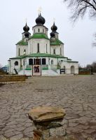 Божественную литургию в войсковом соборе Воскресения Христова