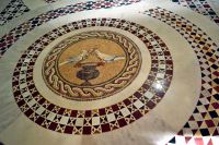 Четверть миллиона кусочков камня