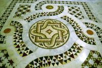 Четверть миллиона кусочков камня