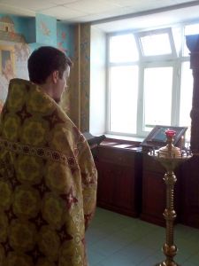 Молебен в детской областной больнице