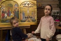 Дети в иконописной мастерской