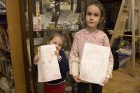 Дети в иконописной мастерской