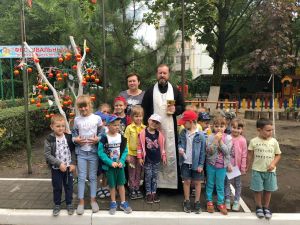 Освящение плодов в детсаде 220