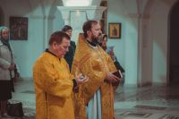 Кресту Твоему поклоняемся, Владыко, и святое Воскресение Твое славим!