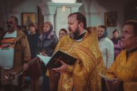 Кресту Твоему поклоняемся, Владыко, и святое Воскресение Твое славим!