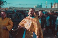 Кресту Твоему поклоняемся, Владыко, и святое Воскресение Твое славим!