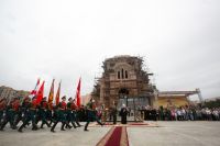 Освящение колокола и передача боевых знамен