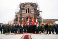 Освящение колокола и передача боевых знамен