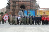Освящение колокола и передача боевых знамен