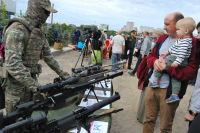 Освящение колокола и передача боевых знамен