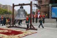Освящение колокола и передача боевых знамен
