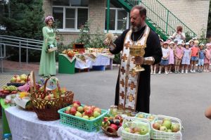 Освящение плодов в детсадах