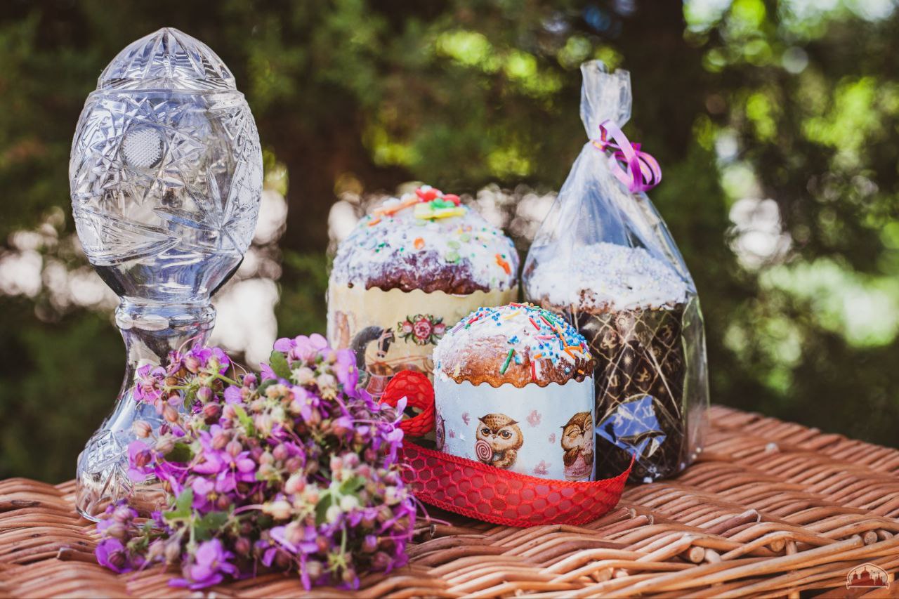 Приглашаем в нашу лавку за пасхальными куличами!