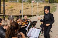 Мелодии Моцарта, Брамса, Верди, Штрауса, Легара и других классиков звучали в воскресенье в Георгиевском парке. Мелодии Моцарта, Брамса, Верди, Штрауса, Легара и других классиков звучали в воскресенье в Георгиевском парке.