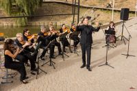 Мелодии Моцарта, Брамса, Верди, Штрауса, Легара и других классиков звучали в воскресенье в Георгиевском парке. Мелодии Моцарта, Брамса, Верди, Штрауса, Легара и других классиков звучали в воскресенье в Георгиевском парке.