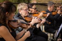 Мелодии Моцарта, Брамса, Верди, Штрауса, Легара и других классиков звучали в воскресенье в Георгиевском парке. Мелодии Моцарта, Брамса, Верди, Штрауса, Легара и других классиков звучали в воскресенье в Георгиевском парке.